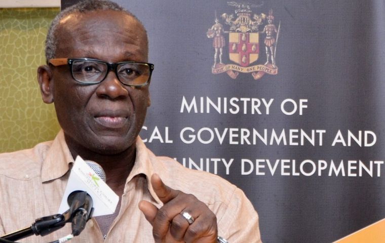 Hay más de 881 refugios disponibles en Jamaica, enfatizó el ministro McKenzie