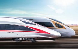 Por tierra, São Paulo y Río de Janeiro están actualmente conectadas por autobuses, con un tiempo de viaje aproximado de 6 horas por trayecto