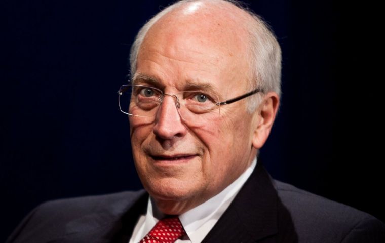 A pesar de su compromiso de décadas con el Partido Republicano, se opuso a Trump y votó por Kamala Harris el año pasado