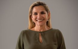 “Mi dignidad no es negociable”, insistió Áñez