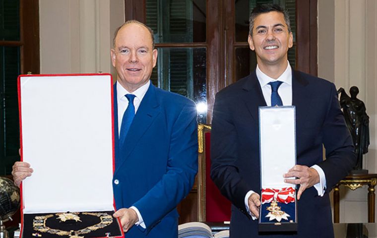 El visitante real partió hacia Belém, Brasil, para asistir a la COP30