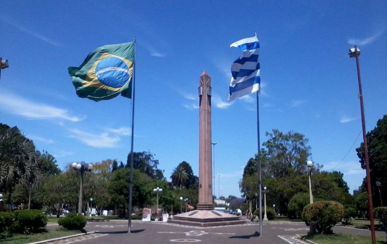 El ministro de Economía, Gabriel Oddone, explicó que el Ejecutivo trabaja en la reglamentación de las medidas aprobadas en junio para mitigar el impacto económico en las ciudades fronterizas