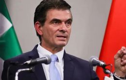 Paz insistió en que los puestos clave deben ser ocupados por personas cualificadas