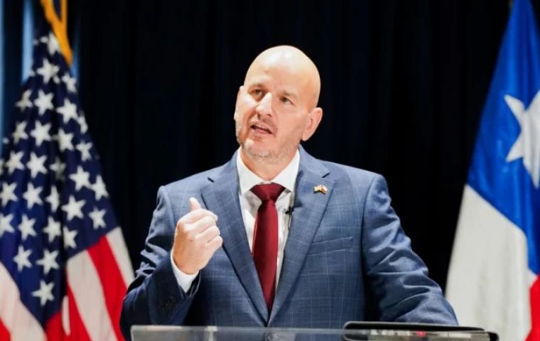 El actual Tratado de Libre Comercio entre Estados Unidos y Chile sigue vigente, pero está en revisión, señaló Judd