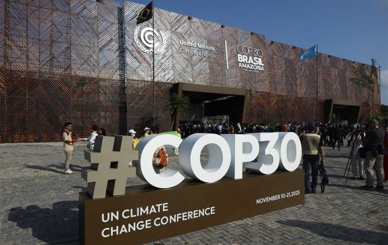 La COP30 ya ha emitido tres declaraciones históricas, pero hasta el viernes no se ha producido ningún documento final conjunto