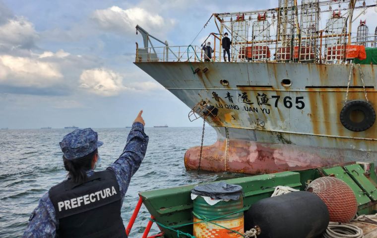 La flota china no se está retirando; simplemente se está reorganizando