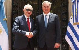 Ambos cancilleres insistieron en que “siempre intentarán” evitar un conflicto similar al de 2006 por la planta de celulosa Botnia (hoy UPM)