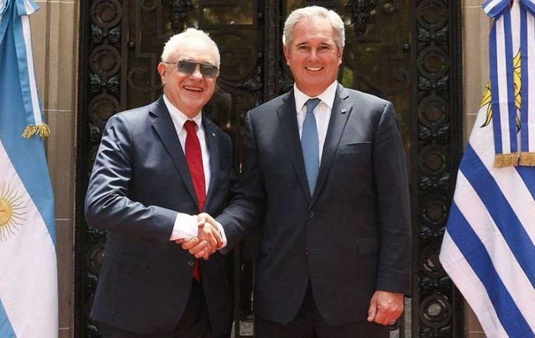 Ambos cancilleres insistieron en que “siempre intentarán” evitar un conflicto similar al de 2006 por la planta de celulosa Botnia (hoy UPM)