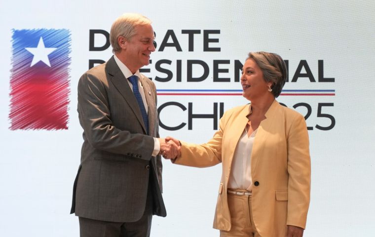 Tanto Jara como Kast coincidieron en que Maduro debe dimitir