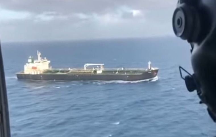 Se espera que los transportistas sean más cautelosos en el futuro al cargar crudo venezolano, esperan las autoridades estadounidenses