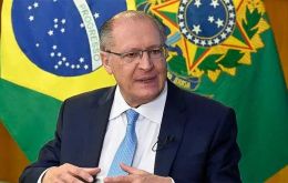 El mundo necesitará reemplazar el queroseno de aviación con combustible de aviación sostenible (SAF), consideró Alckmin