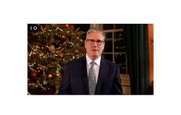 El Primer Ministro Keir Starmer en su mensaje tambi&eacute;n record&oacute; las fuerzas brit&aacute;nicas estacionadas en las Islas, MPC 