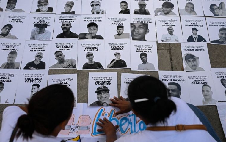 Sesenta y cinco hombres fueron liberados de la prisi&oacute;n de Tocor&oacute;n