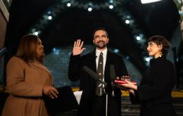 Mamdani se comprometi&oacute; a proveer cuidado infantil universal y eliminar las tarifas de autob&uacute;s