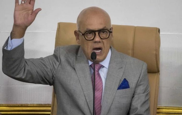 El presidente de la Asamblea, Jorge Rodr&iacute;guez, hizo los anuncios
