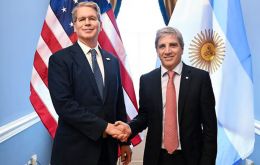 Bessent se&ntilde;al&oacute; que las intervenciones de emergencia estaban dando paso a la confianza tradicional del mercado