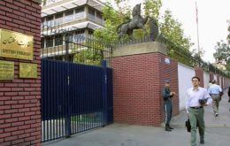 La comunidad internacional sigue sin estar convencida de las valoraciones de Trump sobre la distensi&oacute;n de la violencia. Enviado desde Proton Mail para Android