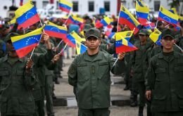 Para 2025, Venezuela contaba con unas 123.000 tropas activas, adem&aacute;s de alrededor de 8.000 reservistas y una fuerza paramilitar principal &mdash;la Milicia Bolivariana&mdash; de cerca de 220.000 miembros