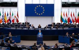 El movimiento parlamentario se apoya en un mecanismo que permite pedir al Tribunal de Justicia un dictamen sobre si un acuerdo internacional se ajusta al marco jur&iacute;dico comunitario