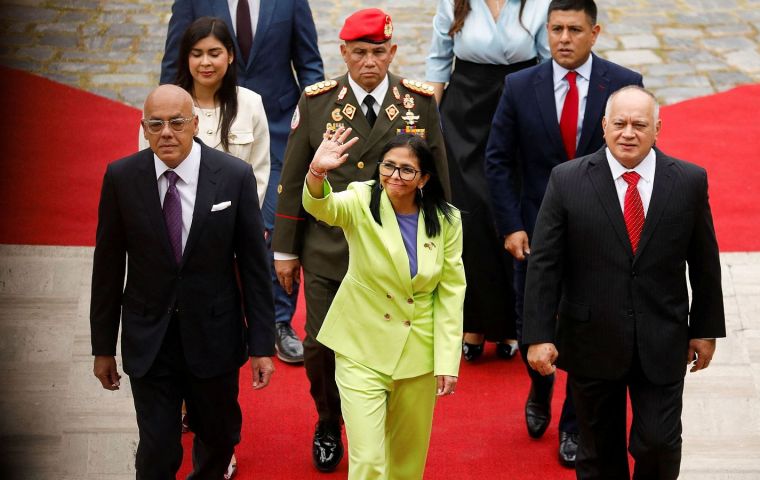 Desde Caracas, Rodr&iacute;guez ha buscado combinar pragmatismo con narrativa soberanista. Foto: REUTERS/Leonardo Fernandez Viloria