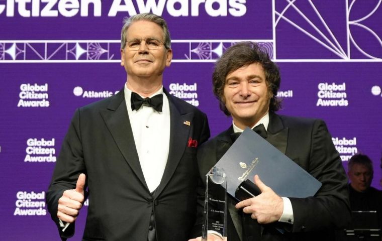 El secretario del Tesoro de Trump afirm&oacute; que &ldquo;estaba muy claro&rdquo; que sectores kirchneristas buscaban &ldquo;provocar una alteraci&oacute;n en el mercado&rdquo; para impactar en el escenario electoral