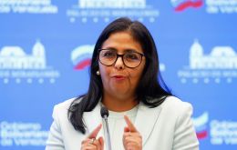 Rodriguez sostuvo que la propuesta es una legislacion respetuosa de la soberania venezolana y que permitiria convertir al pais en un gigante productor de hidrocarburos con participacion privada