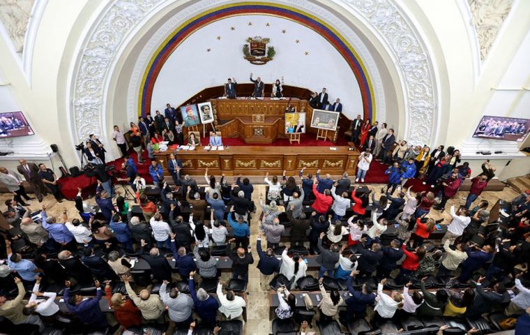 La discusi&oacute;n del proyecto se enmarca en un proceso de excarcelaciones que comenz&oacute; a inicios de enero, tras la captura de Nicol&aacute;s Maduro
