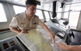 El cambio apunta a cerrar zonas grises habituales en el borde de la llamada &ldquo;Milla 201&rdquo;, donde cada temporada se concentra una gran flota extranjera