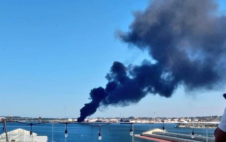 La &Ntilde;ico L&oacute;pez es una de las tres refiner&iacute;as del pa&iacute;s