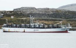 El F/V An Fong 138 en la rada de Stanley (Foto MarineTraffic)