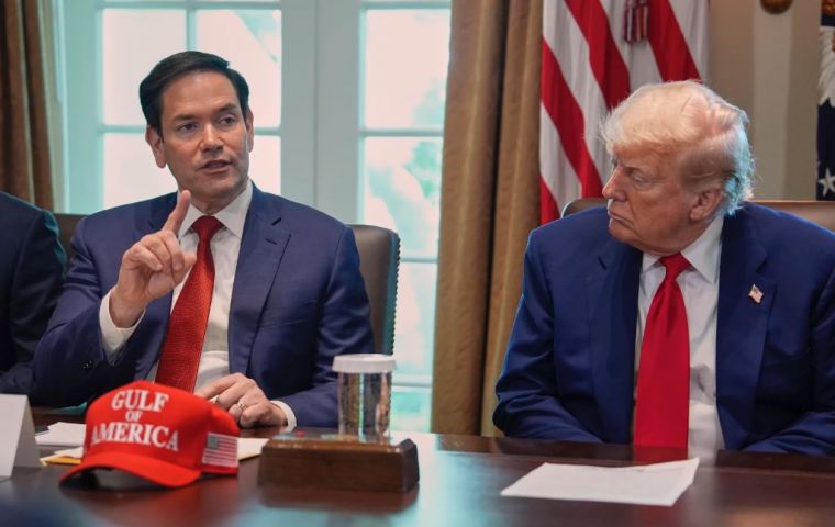 &ldquo;Tal vez podamos emprender una toma amistosa de Cuba&rdquo;, dijo Trump a periodistas al salir de la Casa Blanca, en comentarios en los que tambi&eacute;n se&ntilde;al&oacute; que Marco Rubio est&aacute; gestionando los contactos 