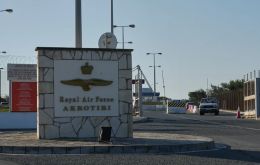 El ataque se produjo despu&eacute;s de que el primer ministro Keir Starmer anunciara que el Reino Unido acept&oacute; una solicitud de Washington para permitir el uso de bases brit&aacute;nicas en misiones &ldquo;defensivas&rdquo;