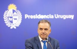 En v&iacute;speras de su presentaci&oacute;n ante el Parlamento, Orsi difundi&oacute; un mensaje por el aniversario de su asunci&oacute;n en el que apel&oacute; a un tono de unidad: &ldquo;Uruguay no es solo un pa&iacute;s: es una forma de ser”