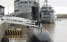  La Armada hab&iacute;a informado entonces fallas t&eacute;cnicas y una emergencia a bordo antes de perder contacto con la embarcaci&oacute;n; posteriormente se determin&oacute; que el submarino sufri&oacute; un evento catastr&oacute;fico