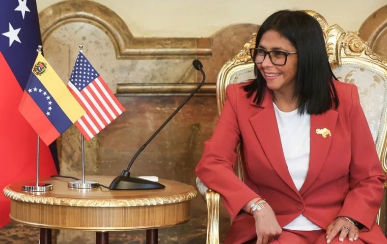 La presentaci&oacute;n llega pocos d&iacute;as despu&eacute;s de que Washington y Caracas anunciaran el restablecimiento de relaciones diplom&aacute;ticas y consulares, roto desde 2019