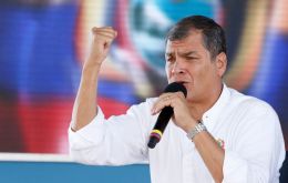 La presencia de Correa en Montevideo vuelve a poner en foco su situaci&oacute;n judicial en Ecuador