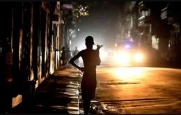 El temblor se produjo cuando Cuba segu&iacute;a intentando recuperar el servicio el&eacute;ctrico tras la &ldquo;desconexi&oacute;n total&rdquo; del Sistema Electroenerg&eacute;tico Nacional reportada el lunes