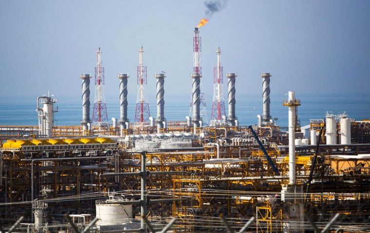 El impacto se traslad&oacute; enseguida a los mercados. El Brent subi&oacute; el 18 de marzo hasta US$ 110,94 por barril, un alza diaria de 7,28%, mientras el gas TTF europeo trep&oacute; a 54,73 euros por megavatio hora