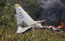 El gobernador de Putumayo, Jhon Gabriel Molina, precis&oacute; que entre los pasajeros hab&iacute;a 112 militares y dos polic&iacute;as, y cifr&oacute; el balance provisional en al menos ocho muertos y 83 heridos