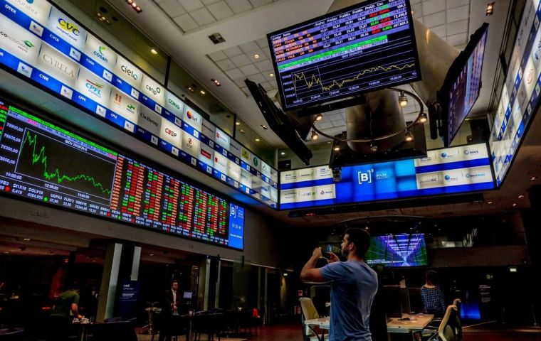 El &iacute;ndice Ibovespa de la bolsa B3 subi&oacute; un 3,24% y cerr&oacute; en 181.931 puntos, recuperando las p&eacute;rdidas del viernes, cuando hab&iacute;a ca&iacute;do un 2,25%