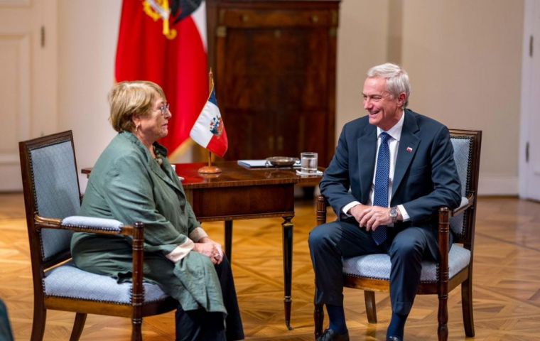 Bachelet respondi&oacute; con un comunicado en el que afirm&oacute; que su candidatura seguir&aacute; adelante con el respaldo de Brasil y M&eacute;xico. Mi disposici&oacute;n a contribuir en este desaf&iacute;o permanece intacta