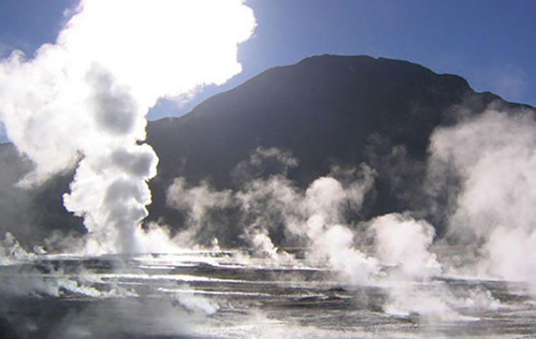 El estudio fue realizado mediante el m&eacute;todo magnetotel&uacute;rico, una tecnolog&iacute;a que permite obtener una imagen del subsuelo a trav&eacute;s de la medici&oacute;n de campos electromagn&eacute;ticos naturales