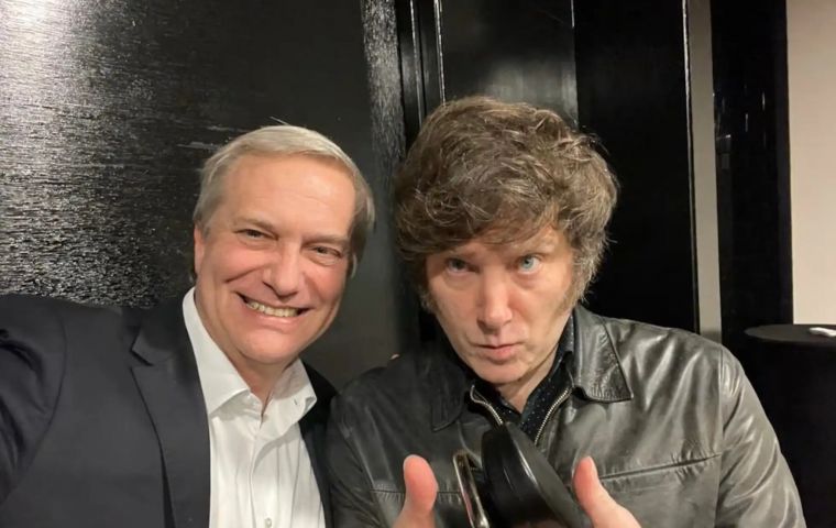 Es un buen momento para estrechar los lazos e ir cerrando ciertos temas que pueden potenciar a ambas naciones, declar&oacute; Kast antes de abordar el vuelo a Buenos Aires