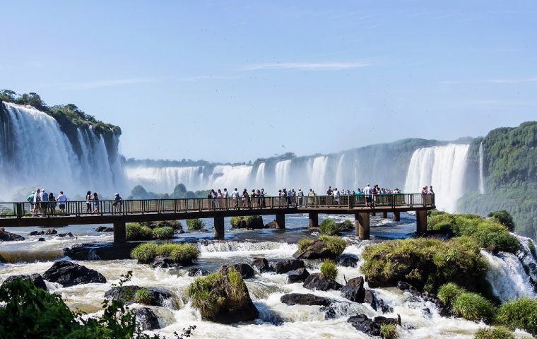 La Senatur promovi&oacute; la temporada bajo la campa&ntilde;a Gui&aacute; tu interior