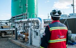 El proyecto contempla la producci&oacute;n de unas 880.000 toneladas anuales de combustibles sint&eacute;ticos a partir de hidr&oacute;geno verde a unos tres kil&oacute;metros de la costa argentina de Col&oacute;n