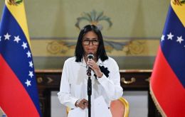 La medida responde a una demanda insistente de la presidenta interina Delcy Rodr&iacute;guez, a quien OFAC ya hab&iacute;a levantado las sanciones individuales el 1 de abril