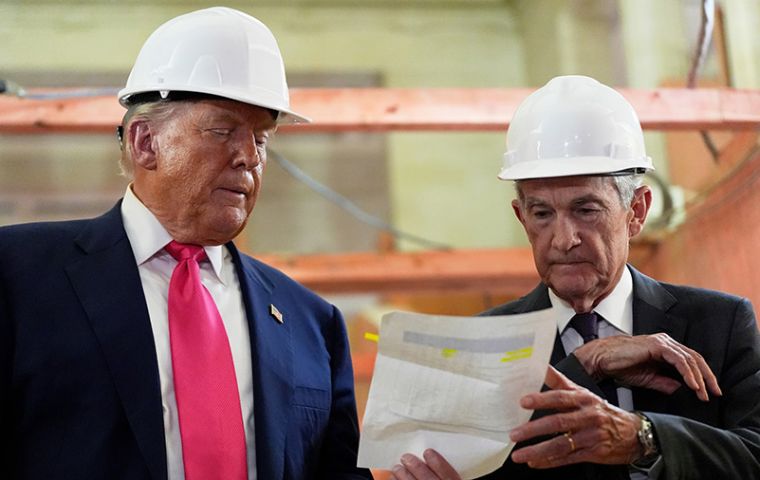 Powell vincul&oacute; p&uacute;blicamente la investigaci&oacute;n con presi&oacute;n pol&iacute;tica tras recibir la primera citaci&oacute;n en enero