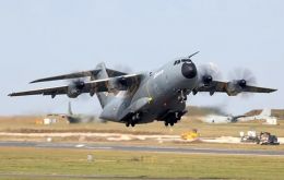 Fuentes cercanas a la administraci&oacute;n de las islas que hablaron con MercoPress ya hab&iacute;an adelantado que muchos de estos vuelos corresponden a evacuaciones sanitarias de isle&ntilde;os