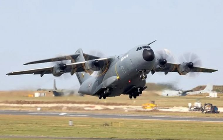 Fuentes cercanas a la administraci&oacute;n de las islas que hablaron con MercoPress ya hab&iacute;an adelantado que muchos de estos vuelos corresponden a evacuaciones sanitarias de isle&ntilde;os