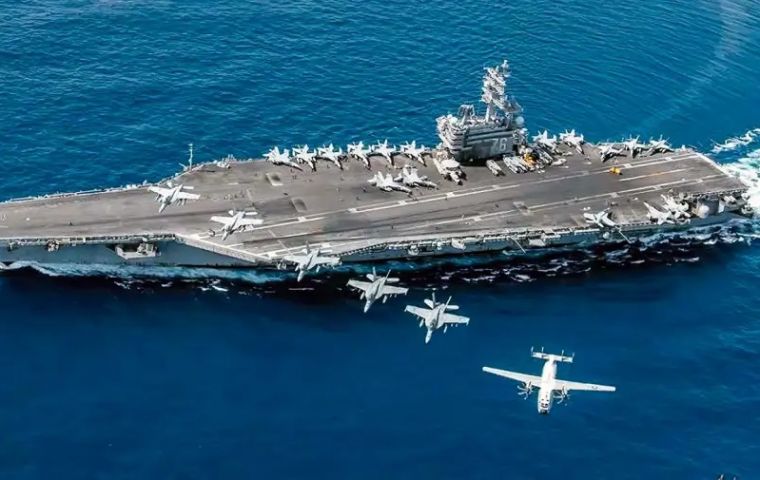 Oficiales de la Armada argentina fueron embarcados en el Nimitz como parte del intercambio